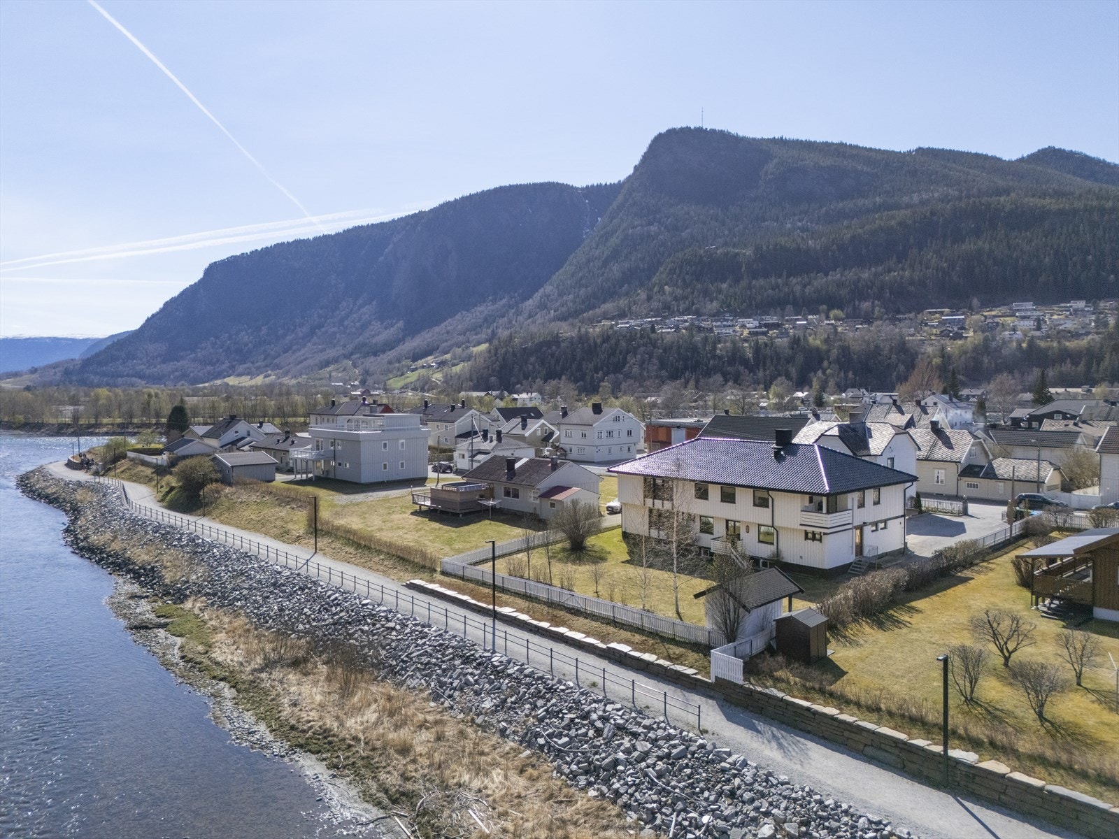 Fint område og flott eiendom. Galleribilde