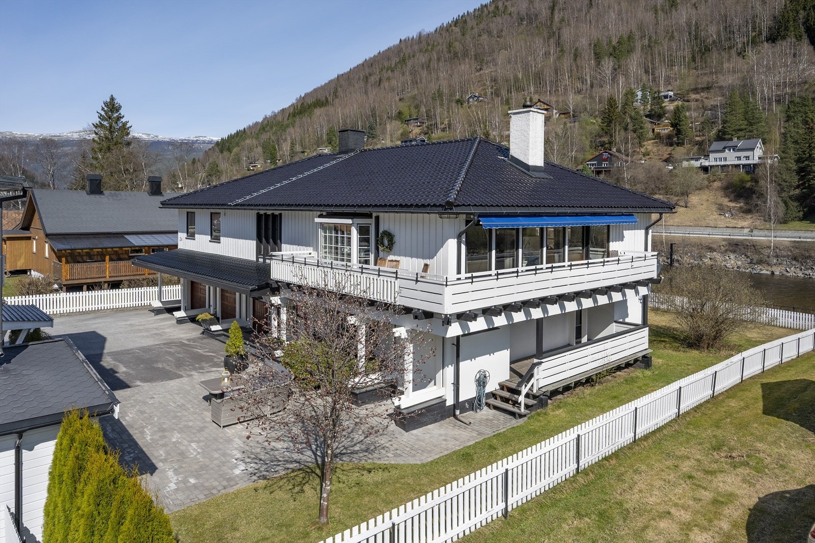 Herskapelig enebolig. Galleribilde