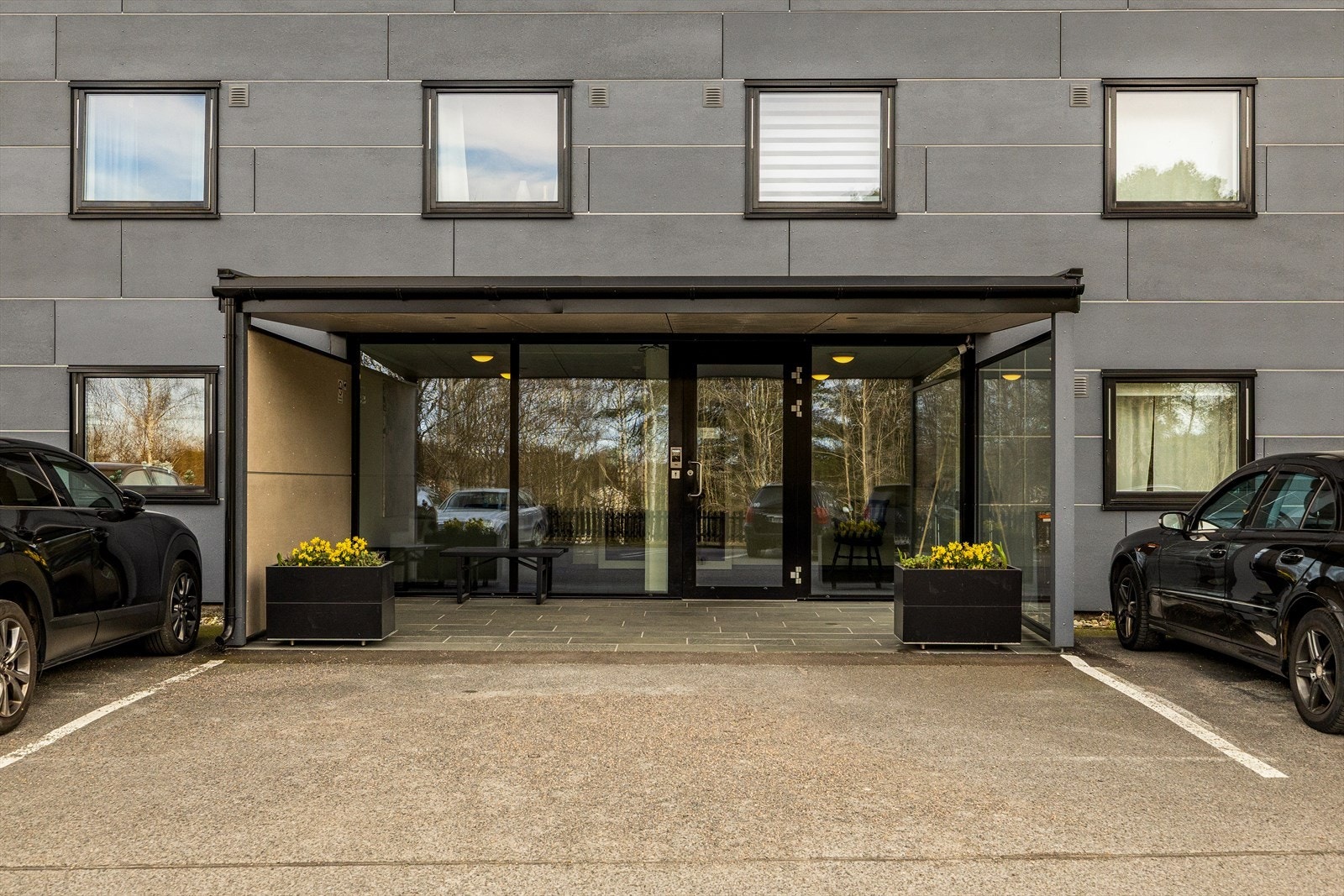 Felles hovedinngang m/dørtelefon Galleribilde