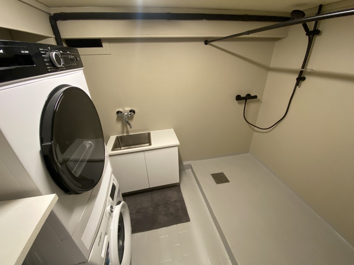 Vaskerom Galleribilde