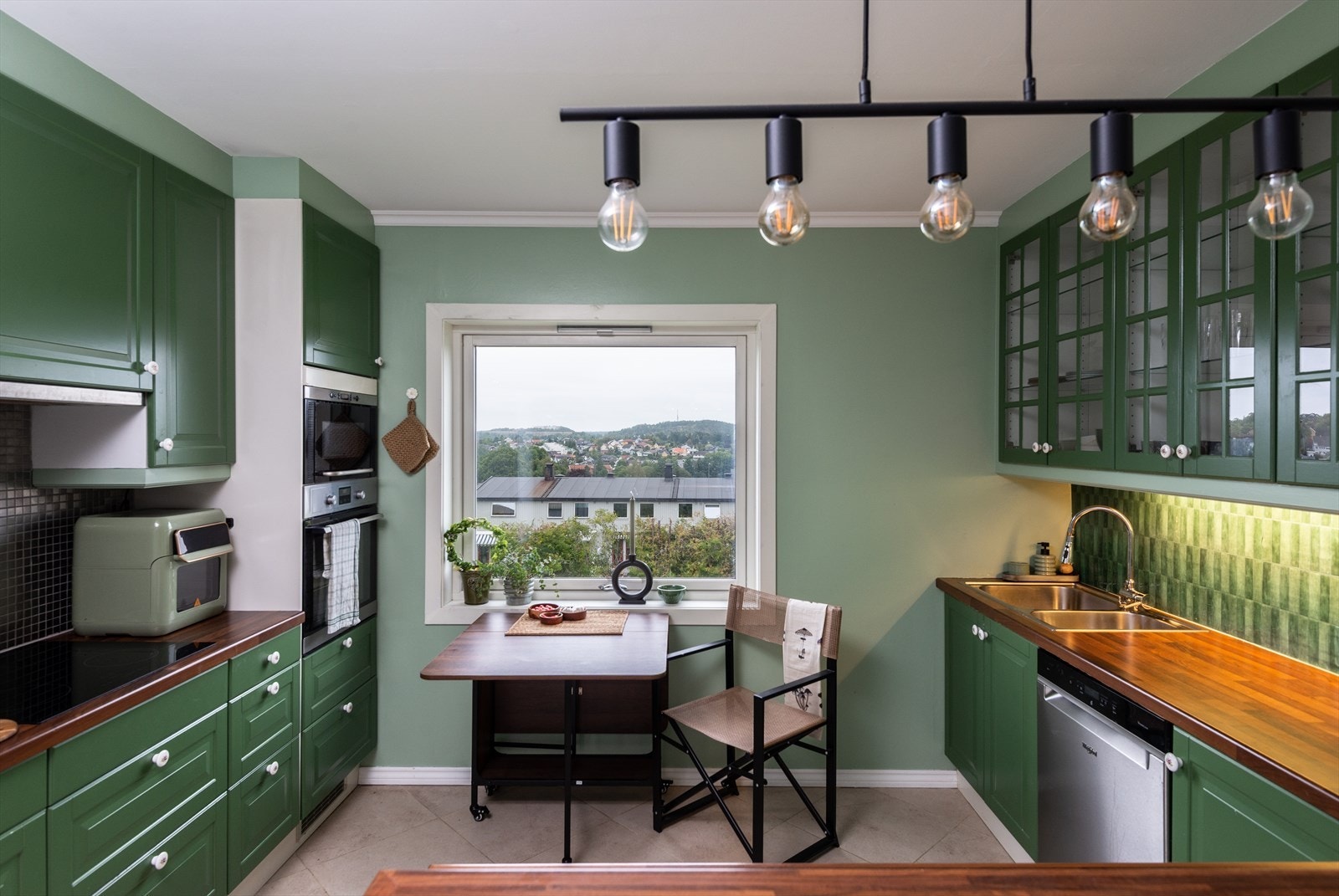 Fin utsikt mot nord fra kjøkken Galleribilde