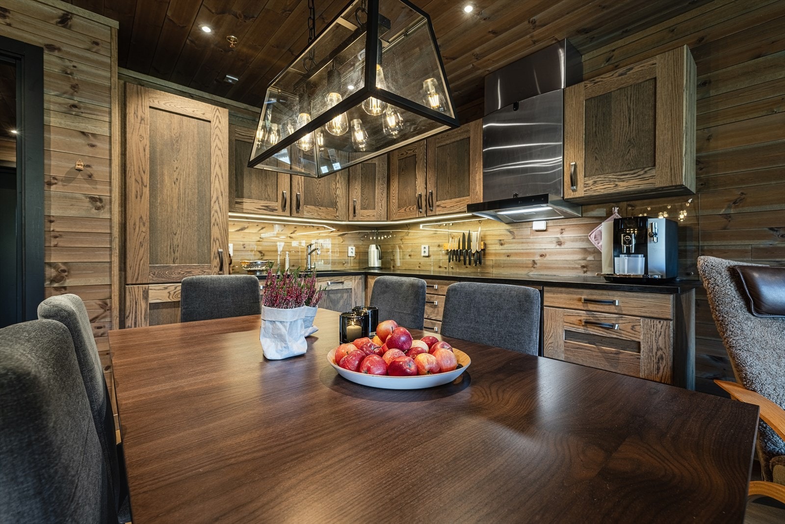 Spiseplass og kjøkken Galleribilde