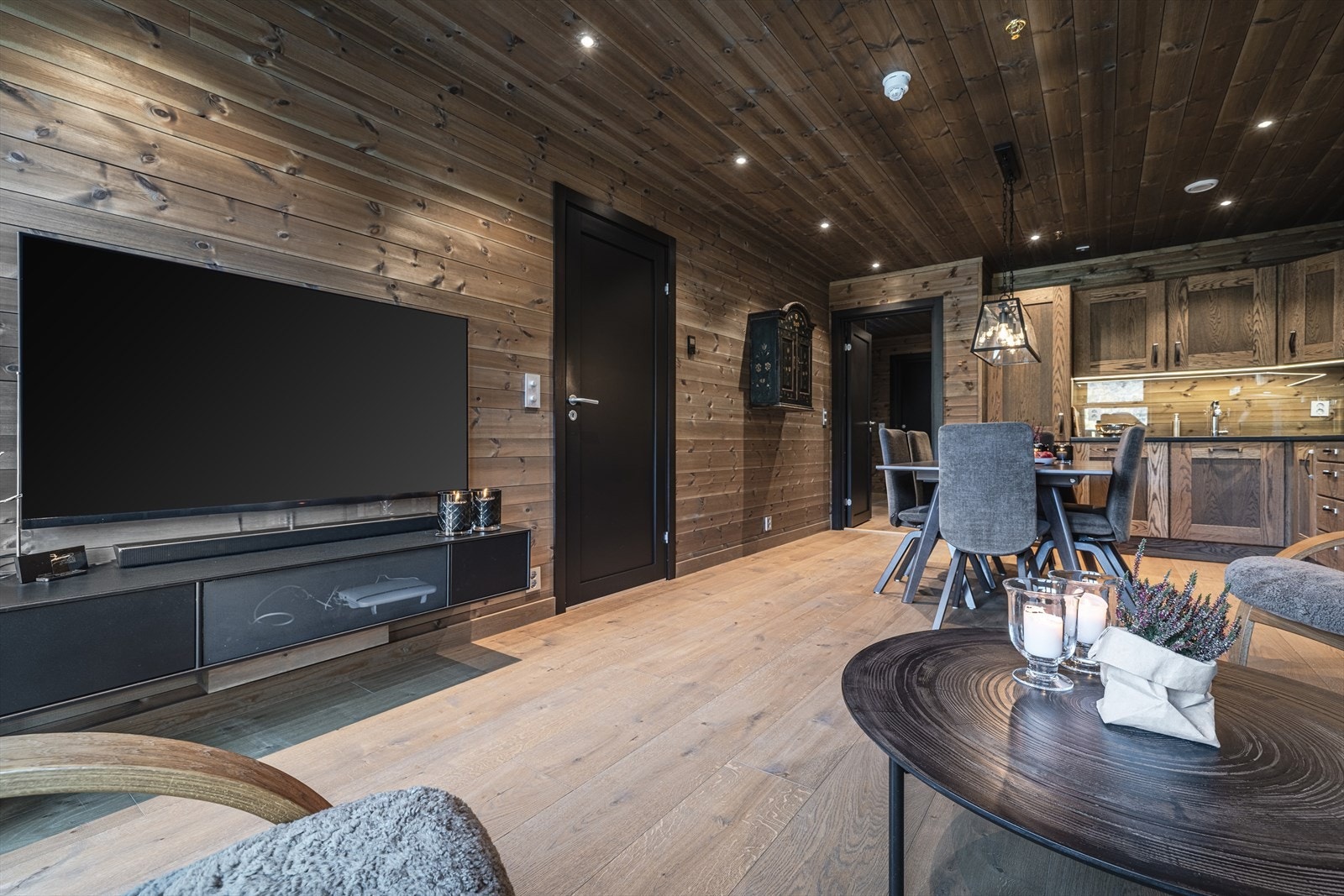 Stue mot kjøkken Galleribilde