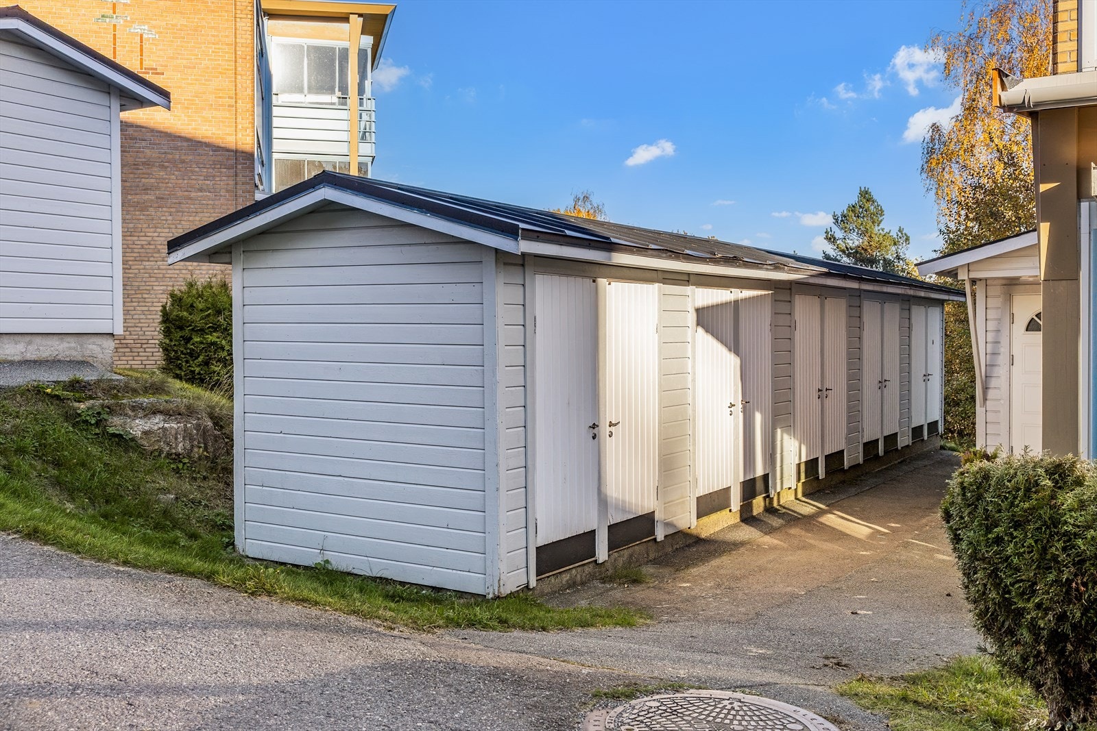 Medfølger egen utebod Galleribilde