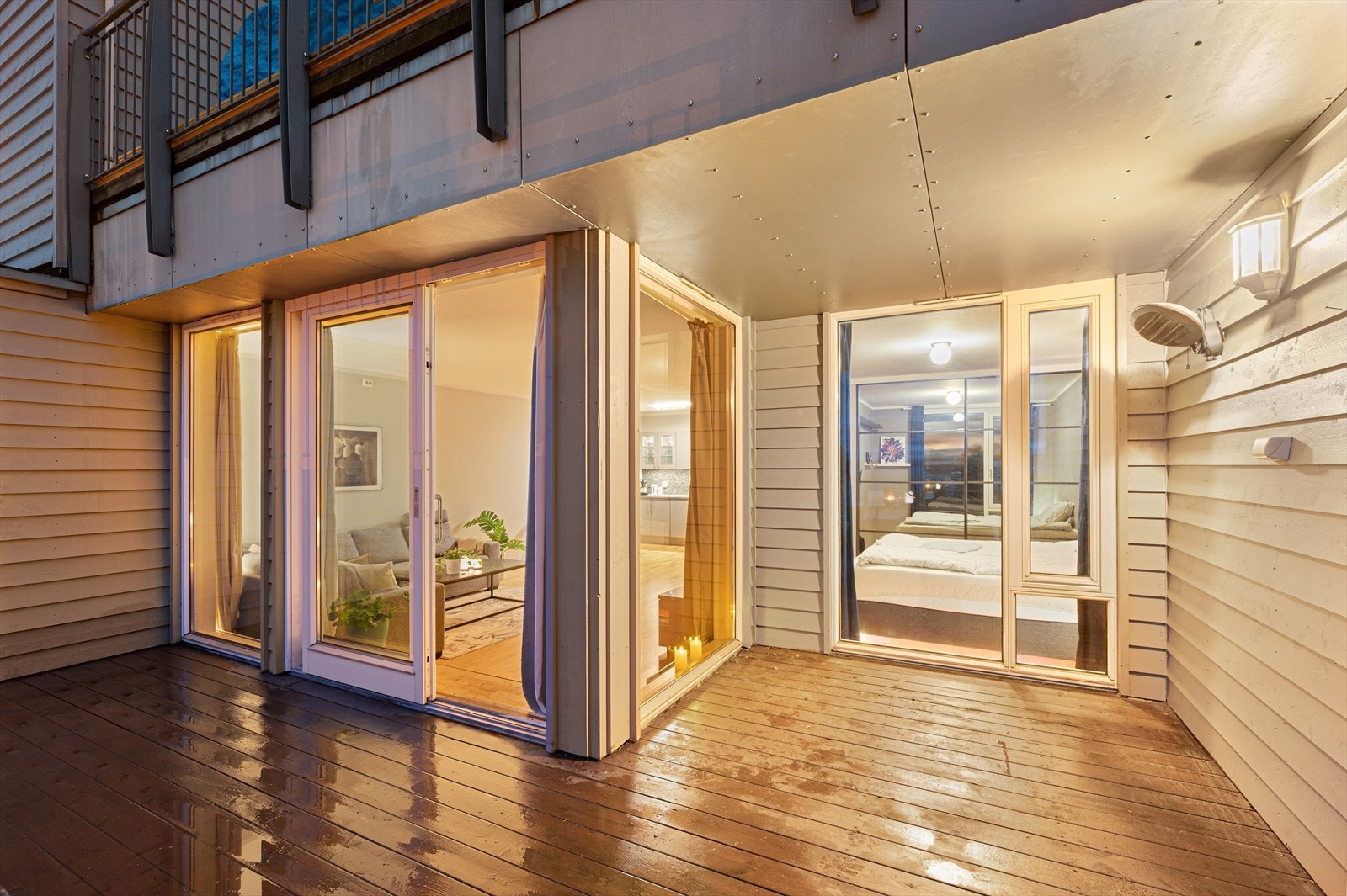 Terrassen er av gode 21m² og kan enkelt møbleres etter ønske og behov. Galleribilde