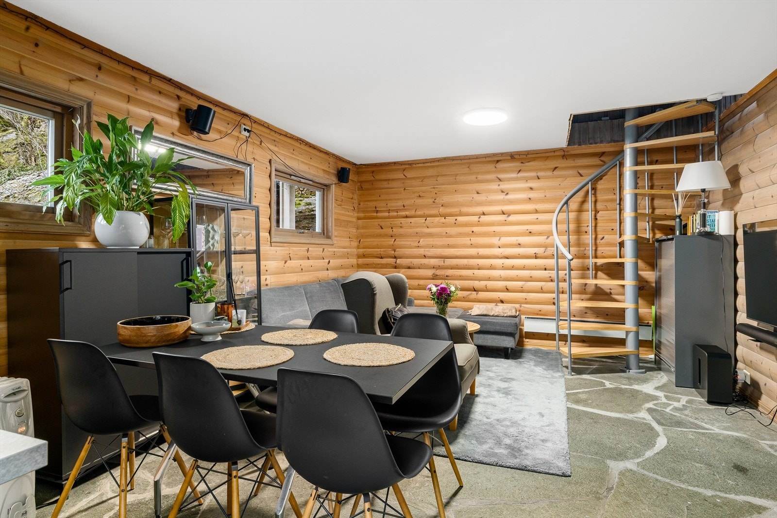 Ubehandlet /beis panel på veggene Galleribilde