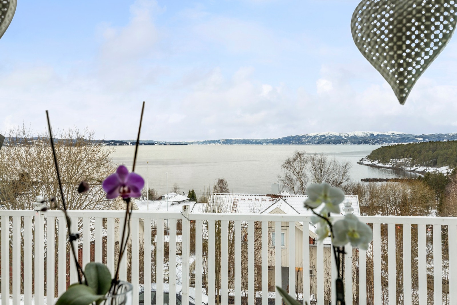 Eneboligen har panorama over fjorden! Galleribilde