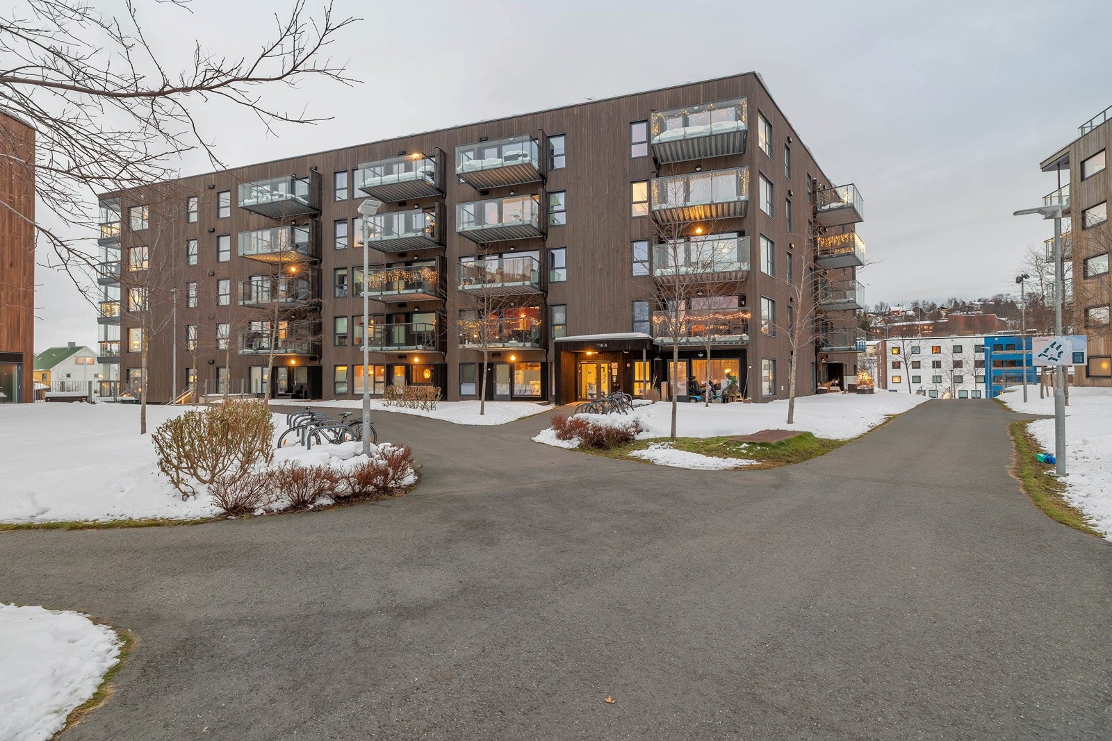 Fasade og inngangsparti. Galleribilde