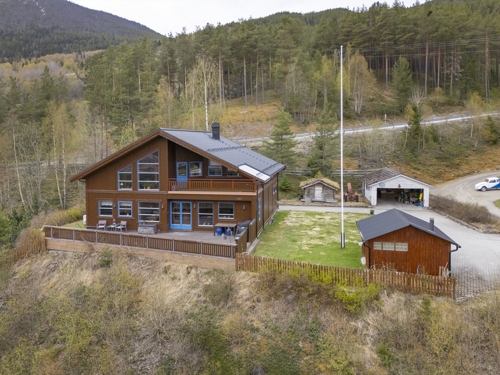 Sjårdalsvegen 1157 ligger fint og usjenert til på Lalm. Galleribilde