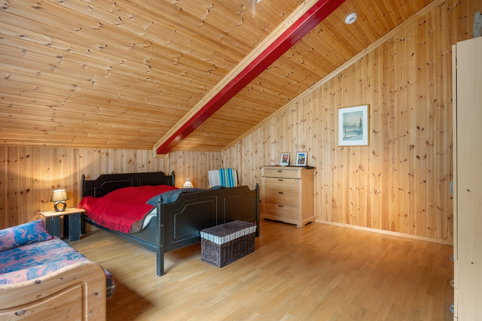 Flere av soverommene har plass til dobbeltseng. Galleribilde