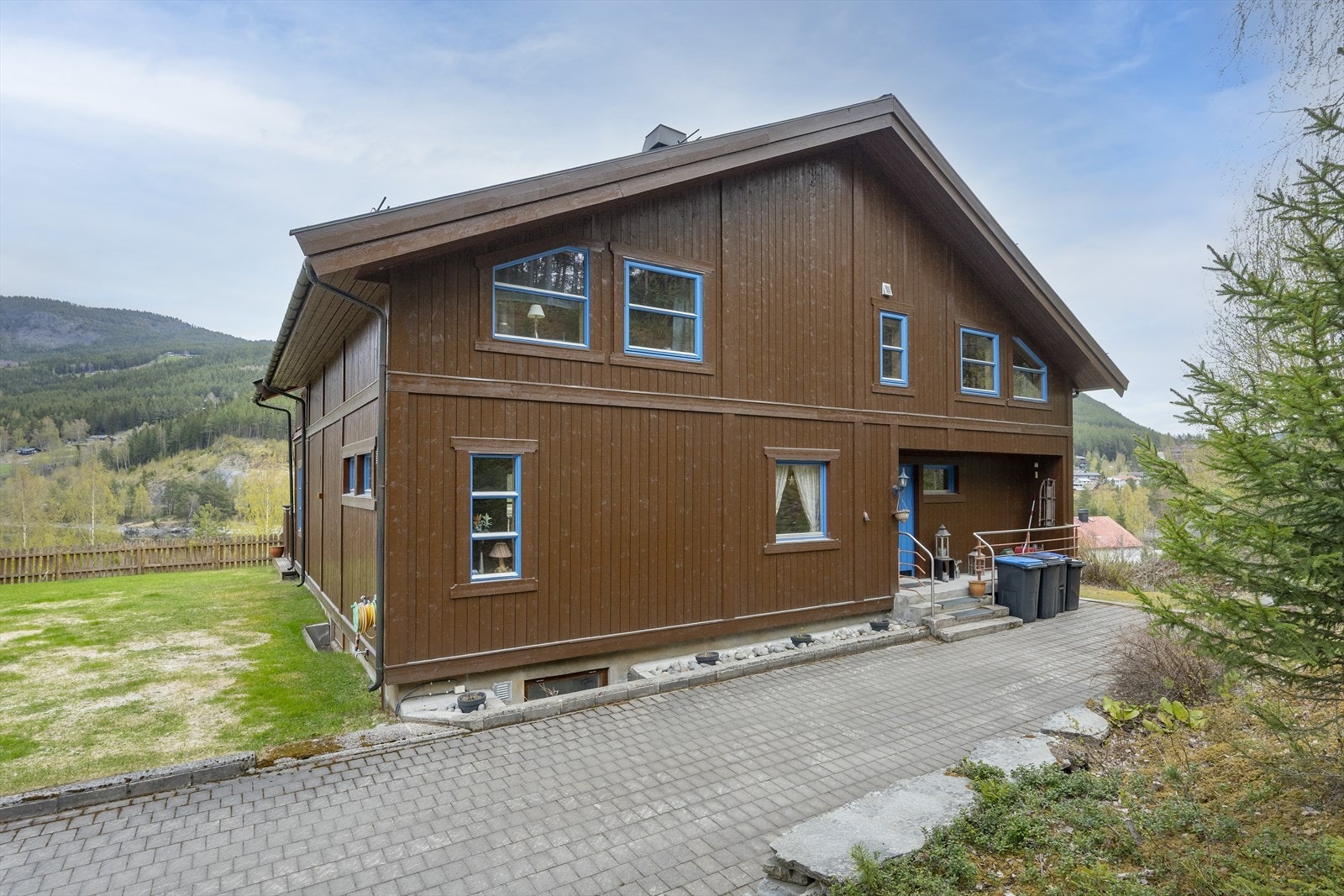 Inngangspartiet er overbygd. Galleribilde