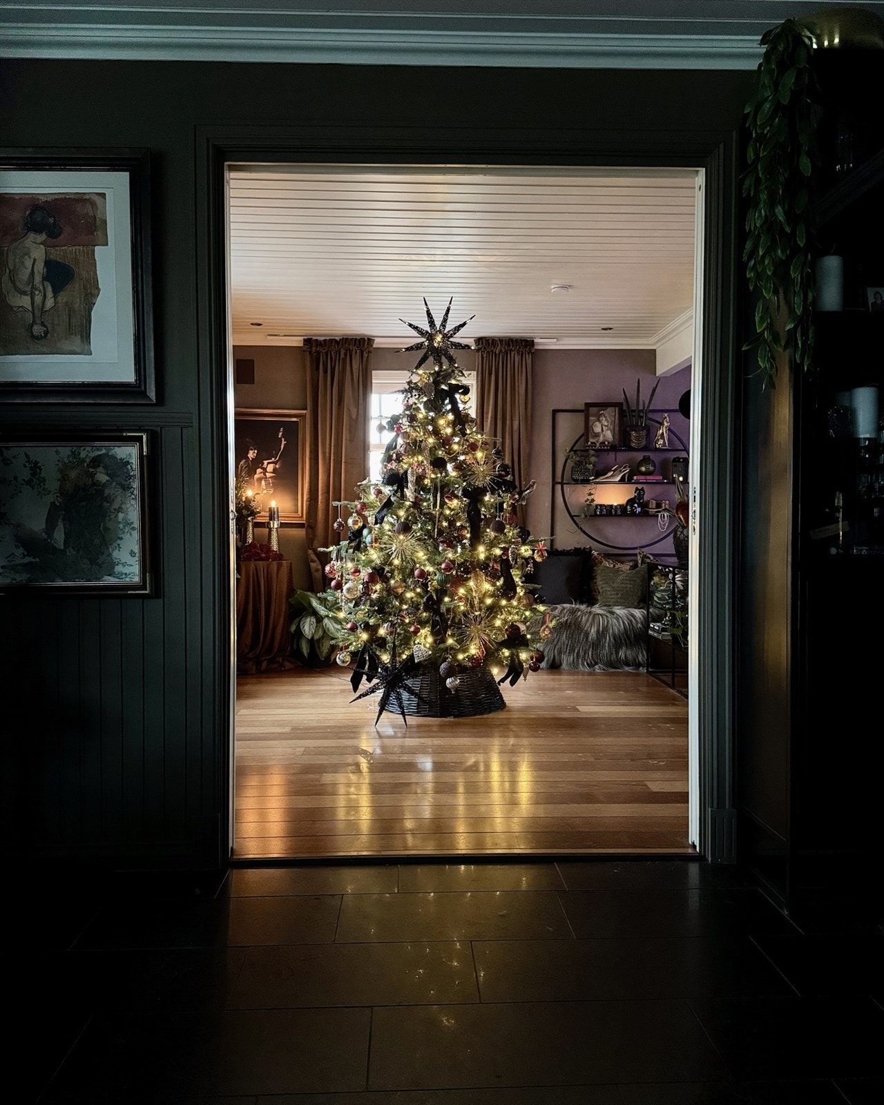 Stuen pyntet til jul. Foto: Rita Johansen Galleribilde