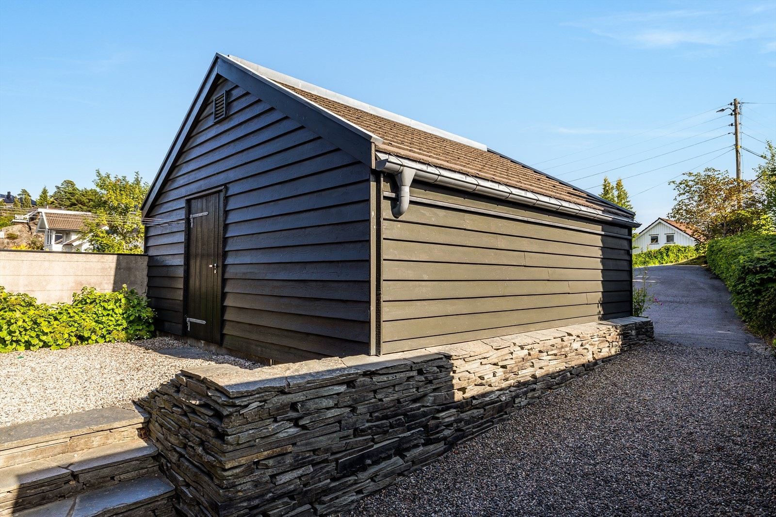 Meget ryddige uteområder, samt lettstelt Galleribilde