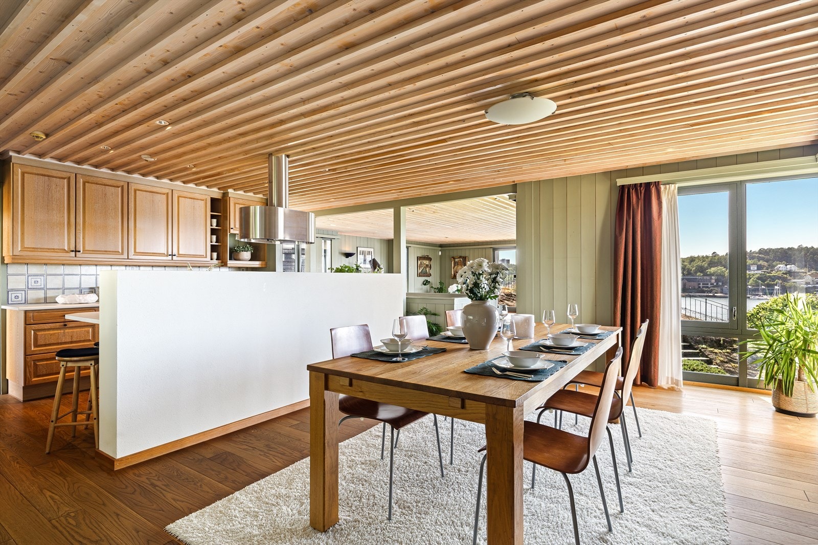 Delvis åpen kjøkkenløsning Galleribilde