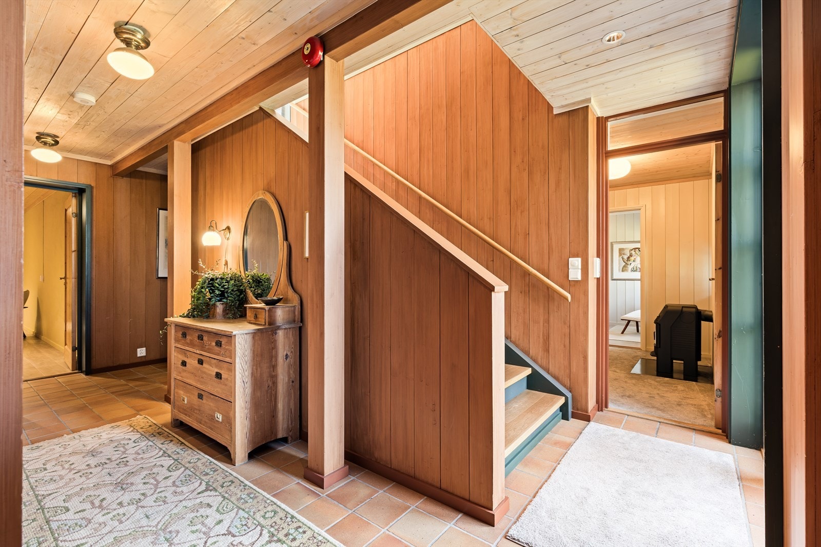 God takhøyde i underetasjen Galleribilde