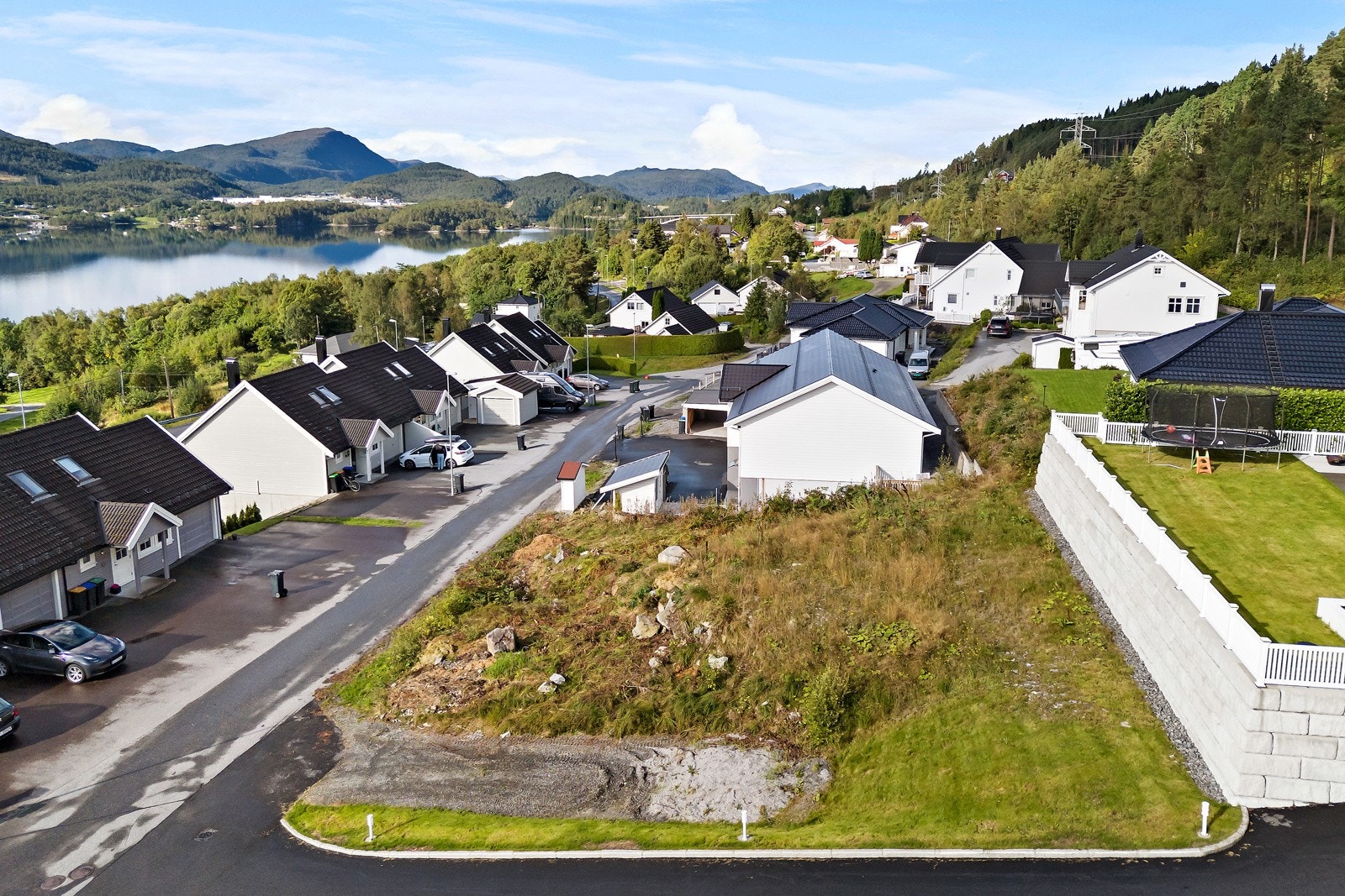 Tomten har et areal på 613 kvm. Galleribilde