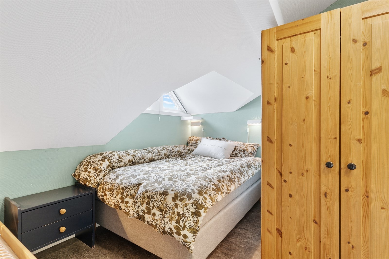 Soverom 2 er innredet med flere sengeplasser. Galleribilde