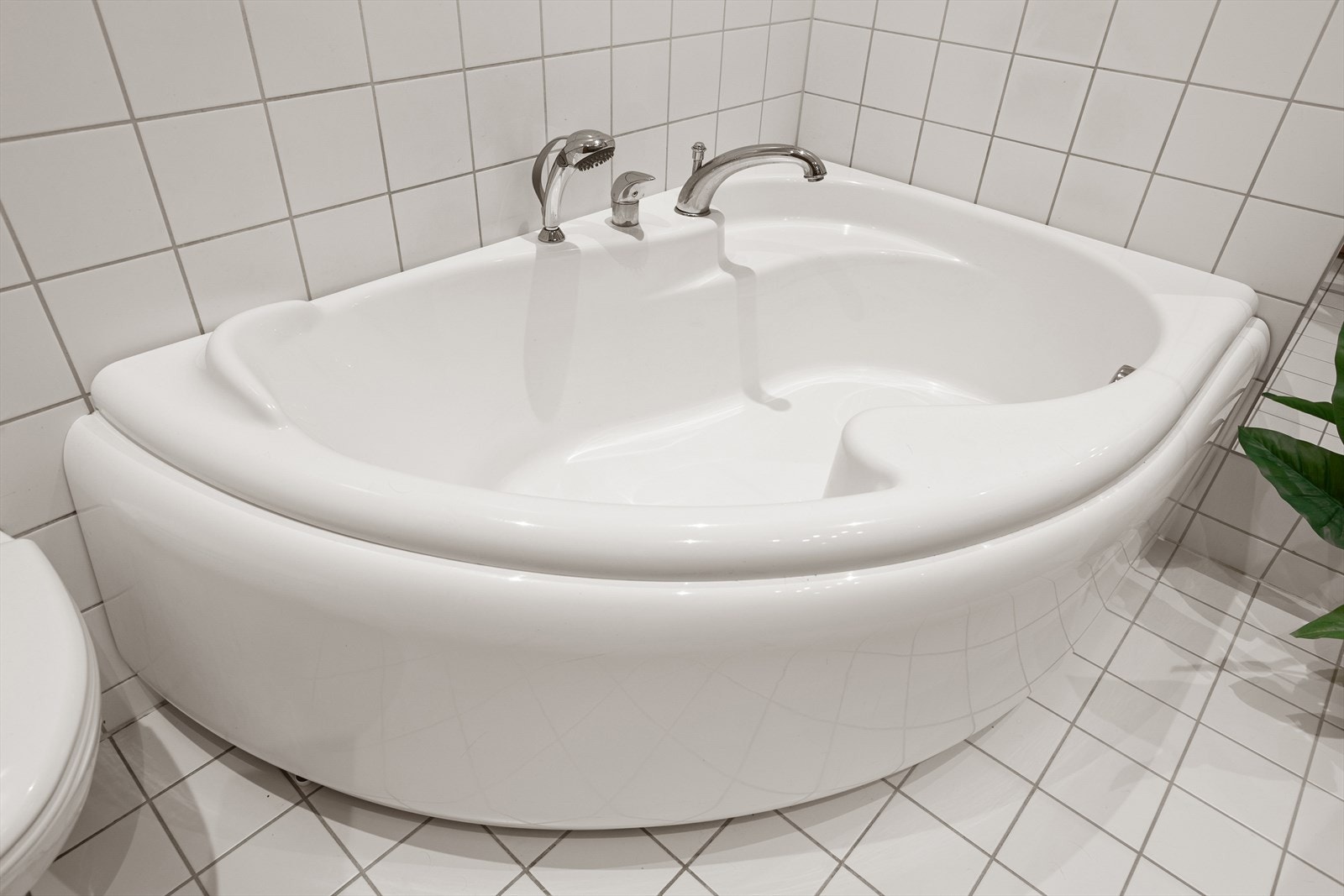 God plass på badene, der det også er satt inn badekar på baderom 2. Galleribilde