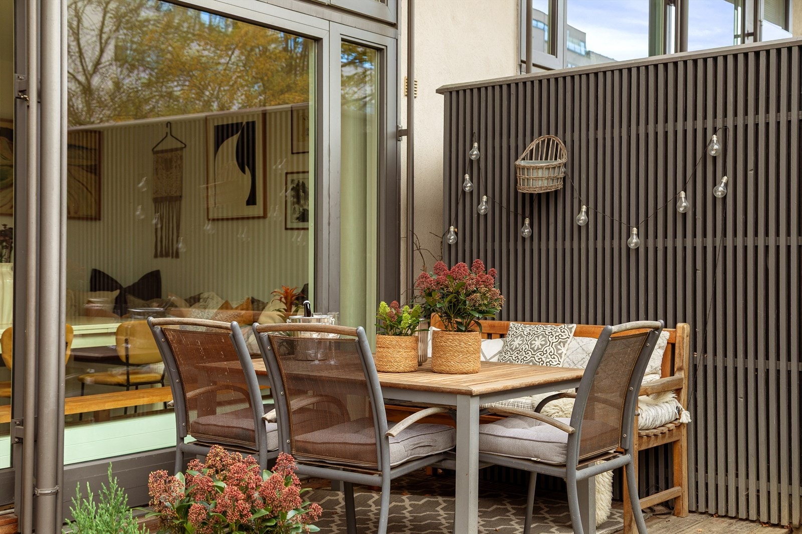 I følge selger har du solen på sommerstid fra ca. kl. 10.00 og utover ettermiddagen/kvelden Galleribilde