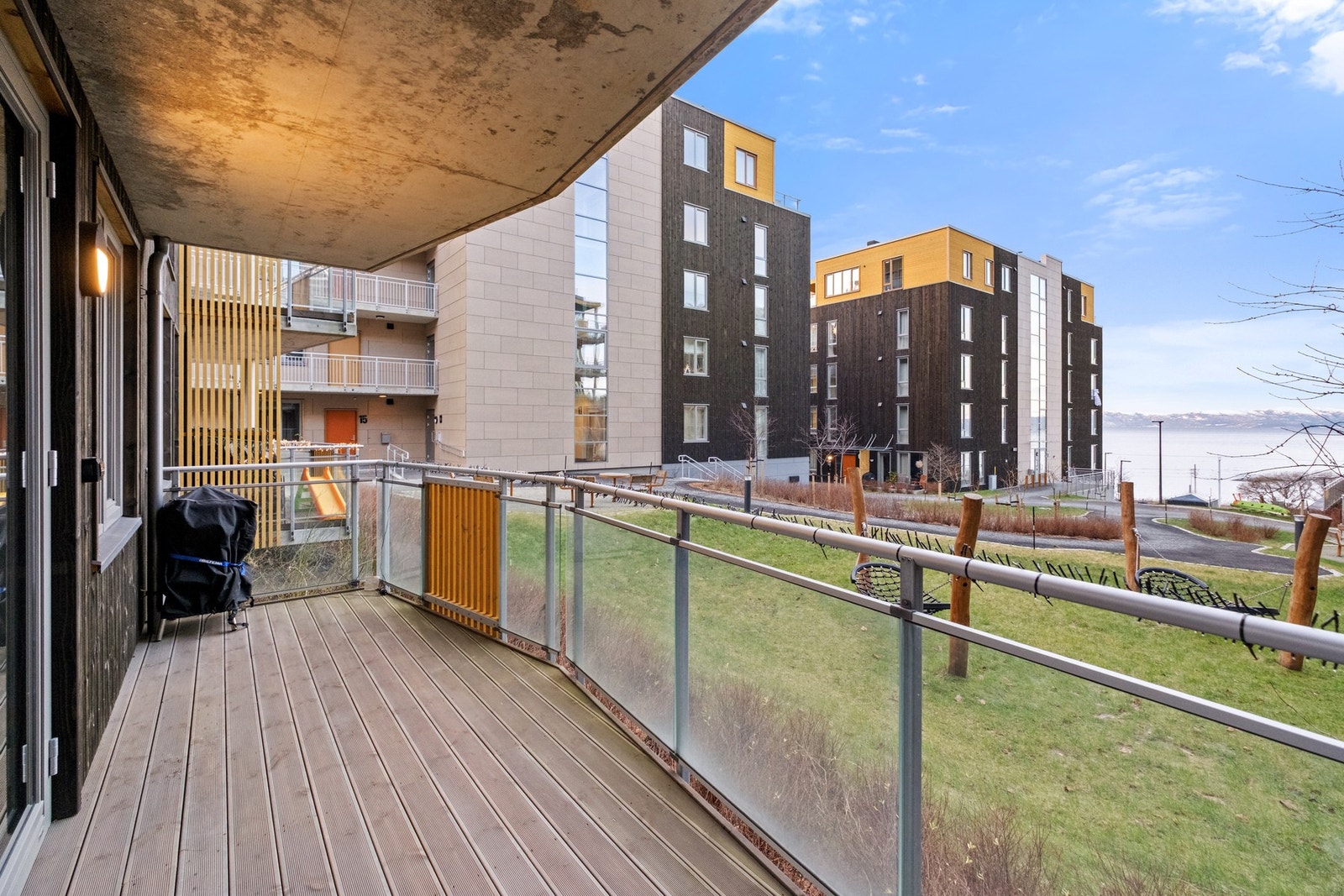 Balkong 10 kvm. Galleribilde