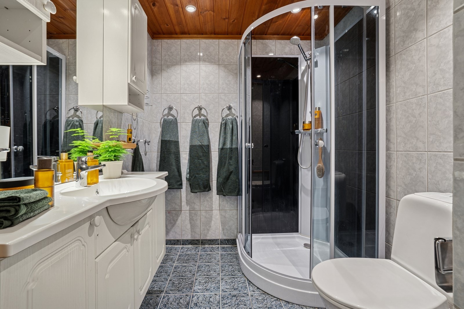 Baderom på ca. 3,5 kvm. Galleribilde