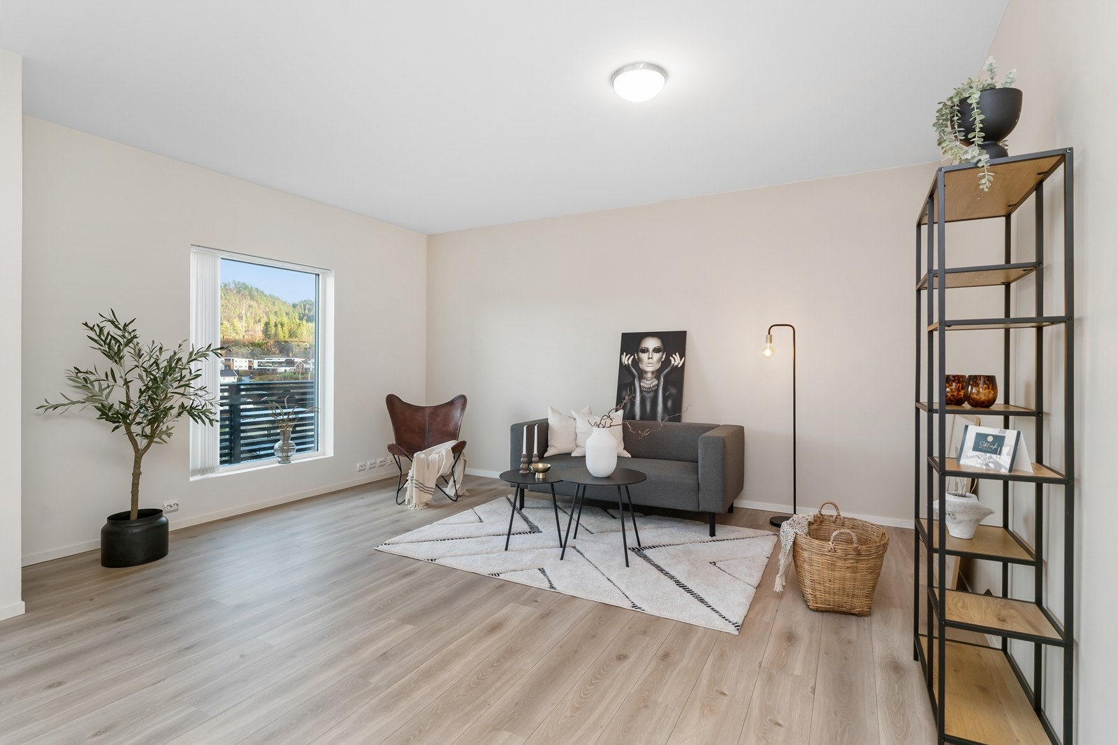 Pen stue med god takhøyde Galleribilde