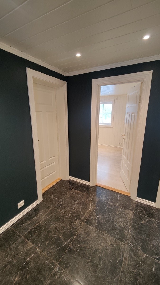 Vaskerom til venstre, Soverom 1 rett frem. Galleribilde