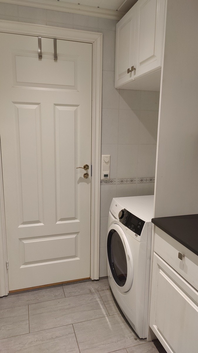 Plass til vaskemaskin, tørketrommel og tørkestativ Galleribilde