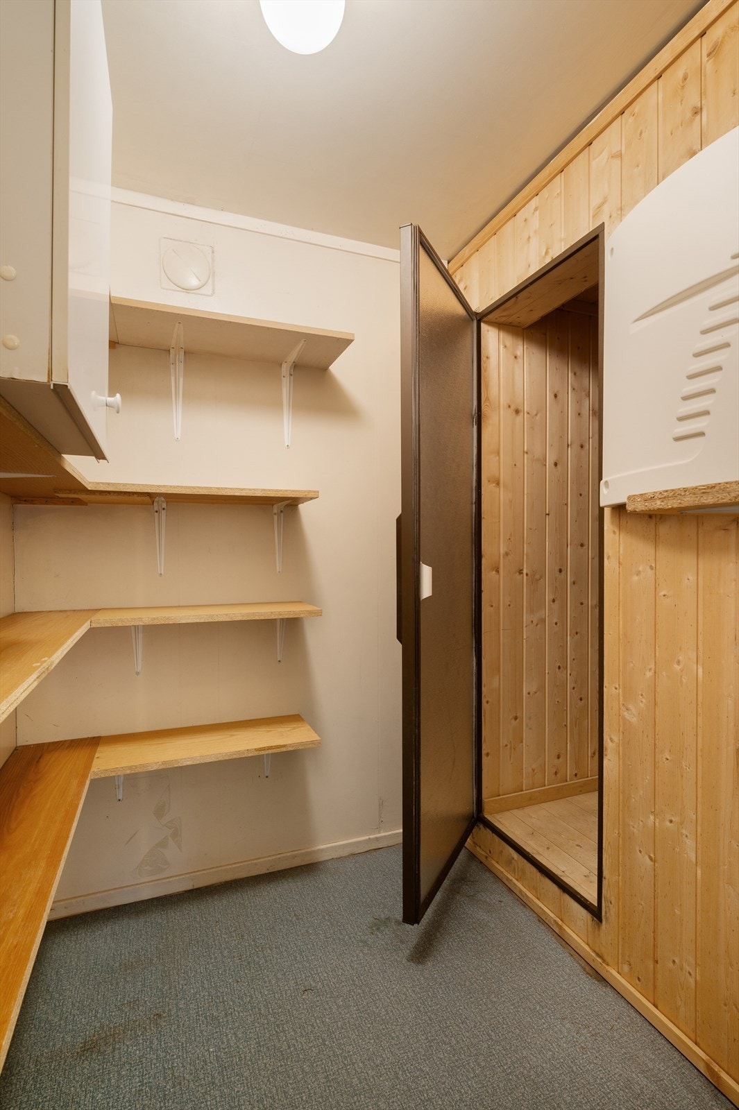 Kjølerom i underetasjen. Galleribilde