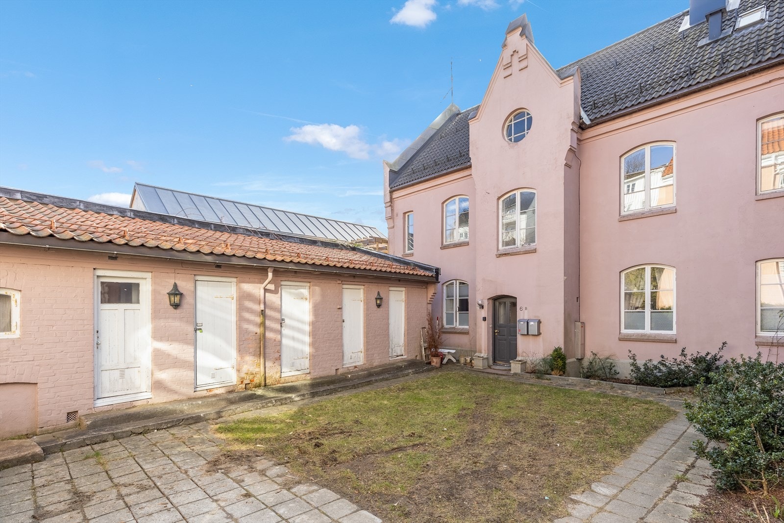 Tilhørende utv. bod Galleribilde