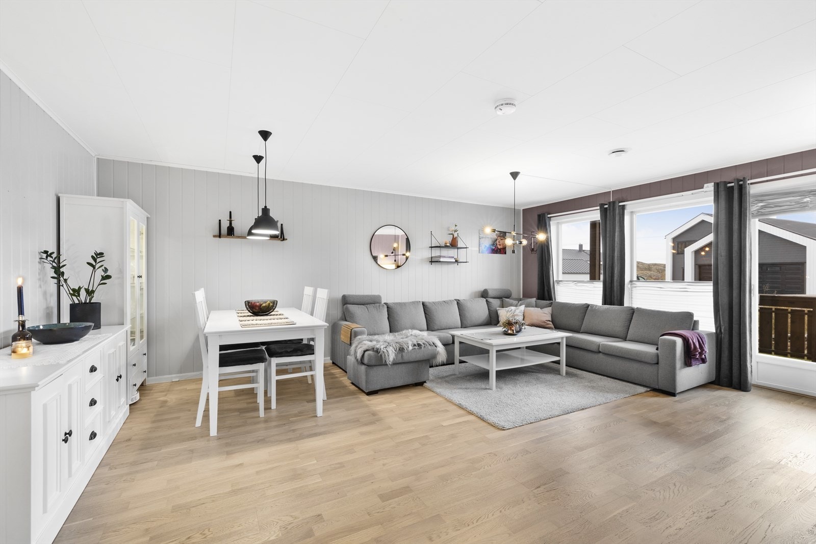 Leilighet med to soverom, bad, bod, stue og kjøkken Galleribilde