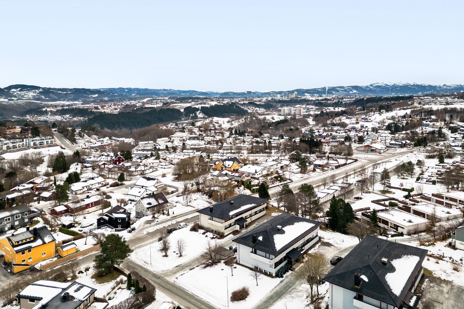 Velkommen til en hyggelig visningsopplevelse! Ta kontakt med megler på m: 952 41 456. Galleribilde