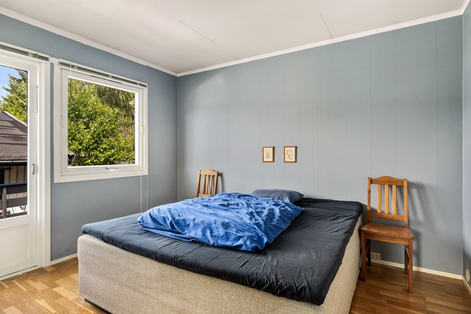 Hovedsoverom med direkte adkomst til bad og utgang til balkong Galleribilde