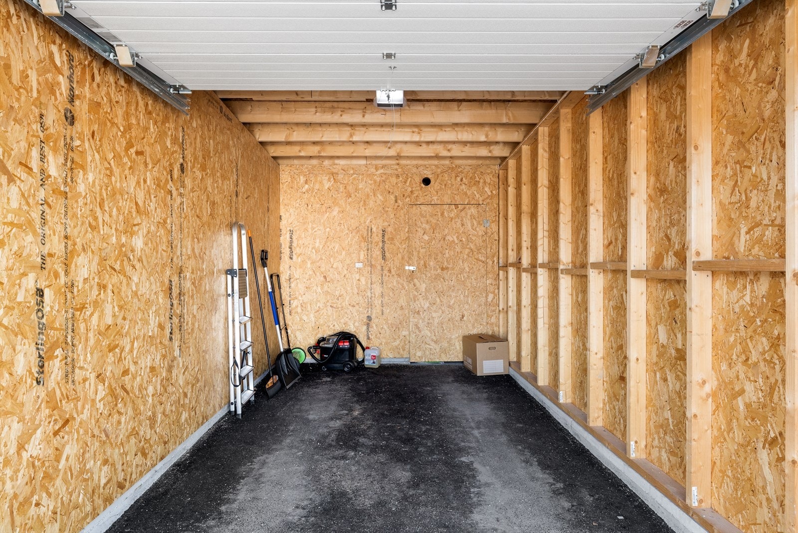 Tilhørende garasjeplass. Galleribilde