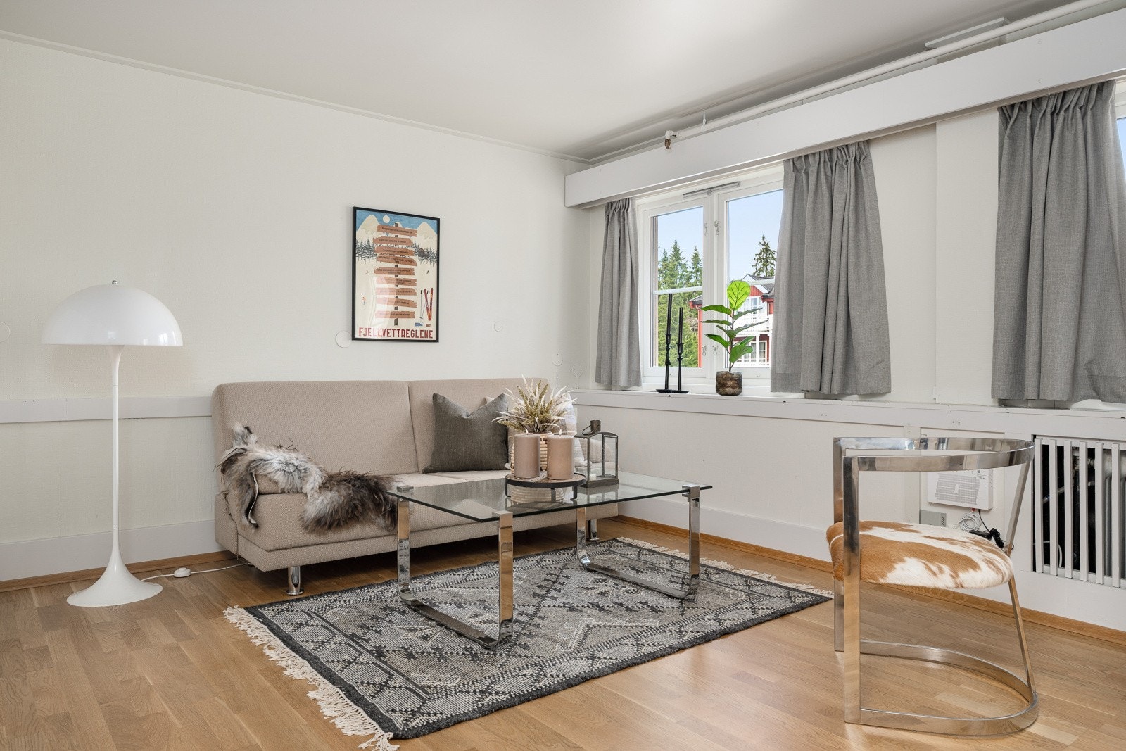 Leiligheten fikk nytt tak og nytt gulv i 2015. Galleribilde