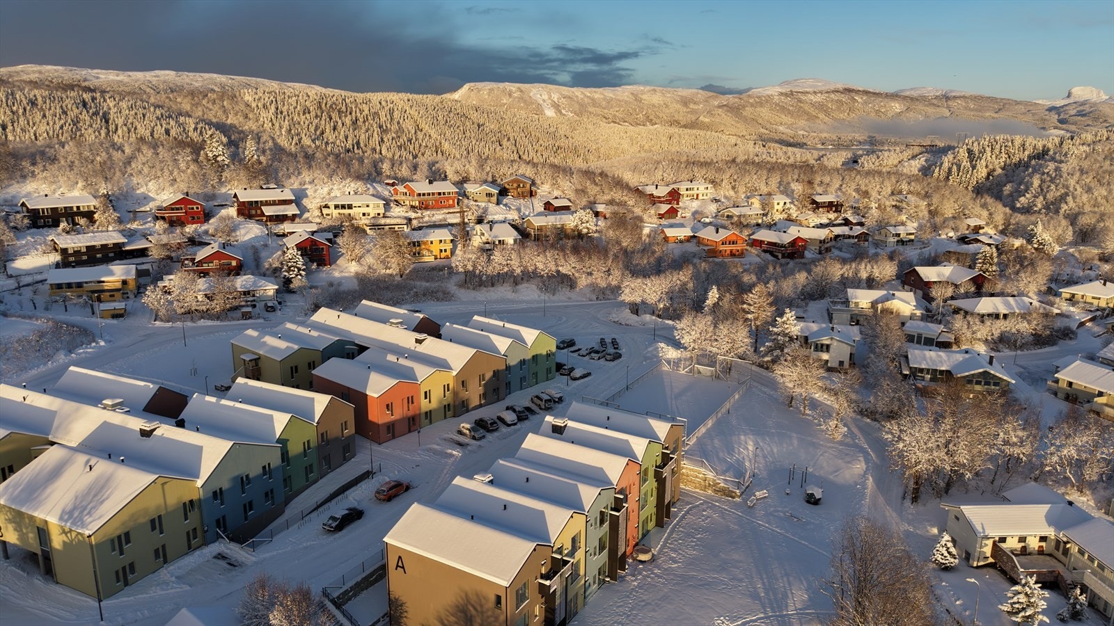 Like nord for bebyggelsen finner du Bodømarka med turstier og lysløype Galleribilde