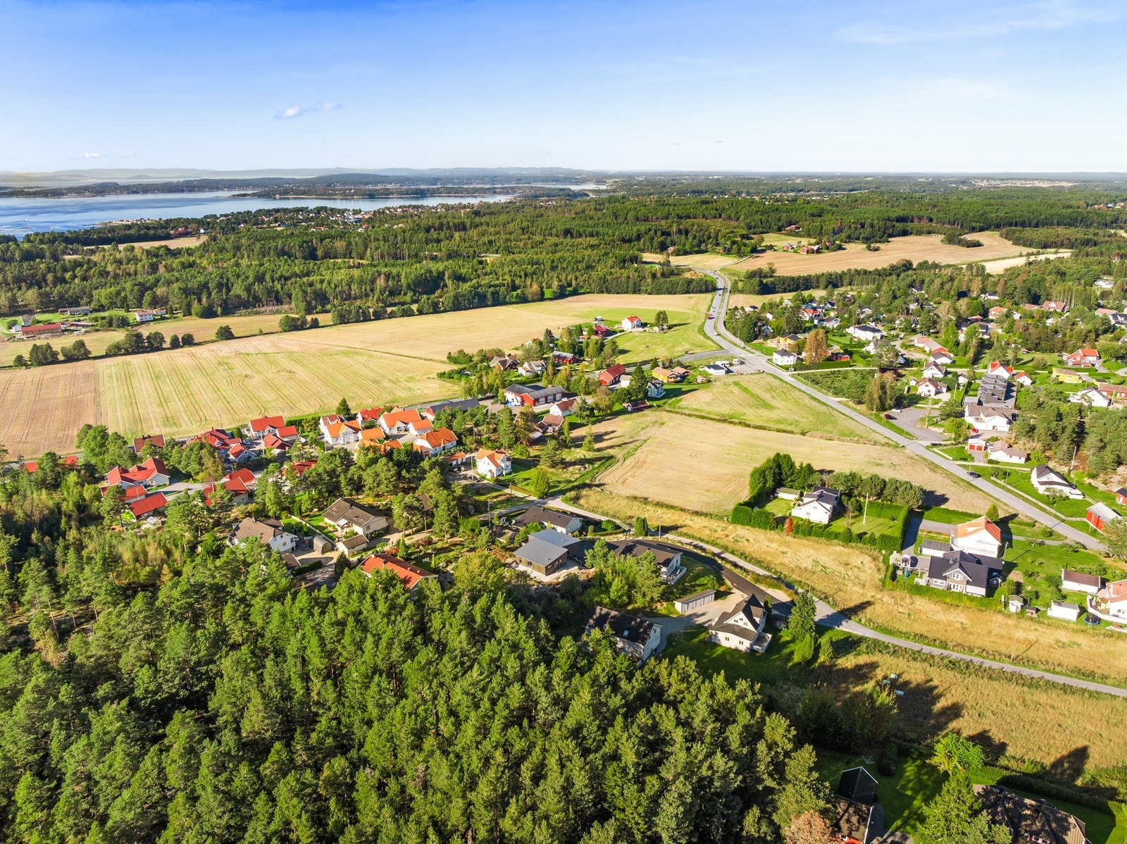 Her får du en bolig i landlige omgivelser, samtidig som det bare er en kort tur inn til Fredrikstad Galleribilde
