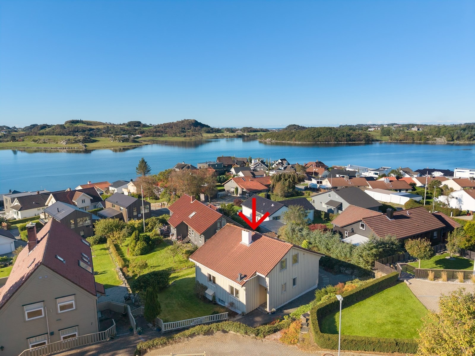Eiendomsmegler 1 v/Tone W. Fredriksen presenterer denne spennende eneboligen i Håhammarleitet 5 - Velkommen! Galleribilde