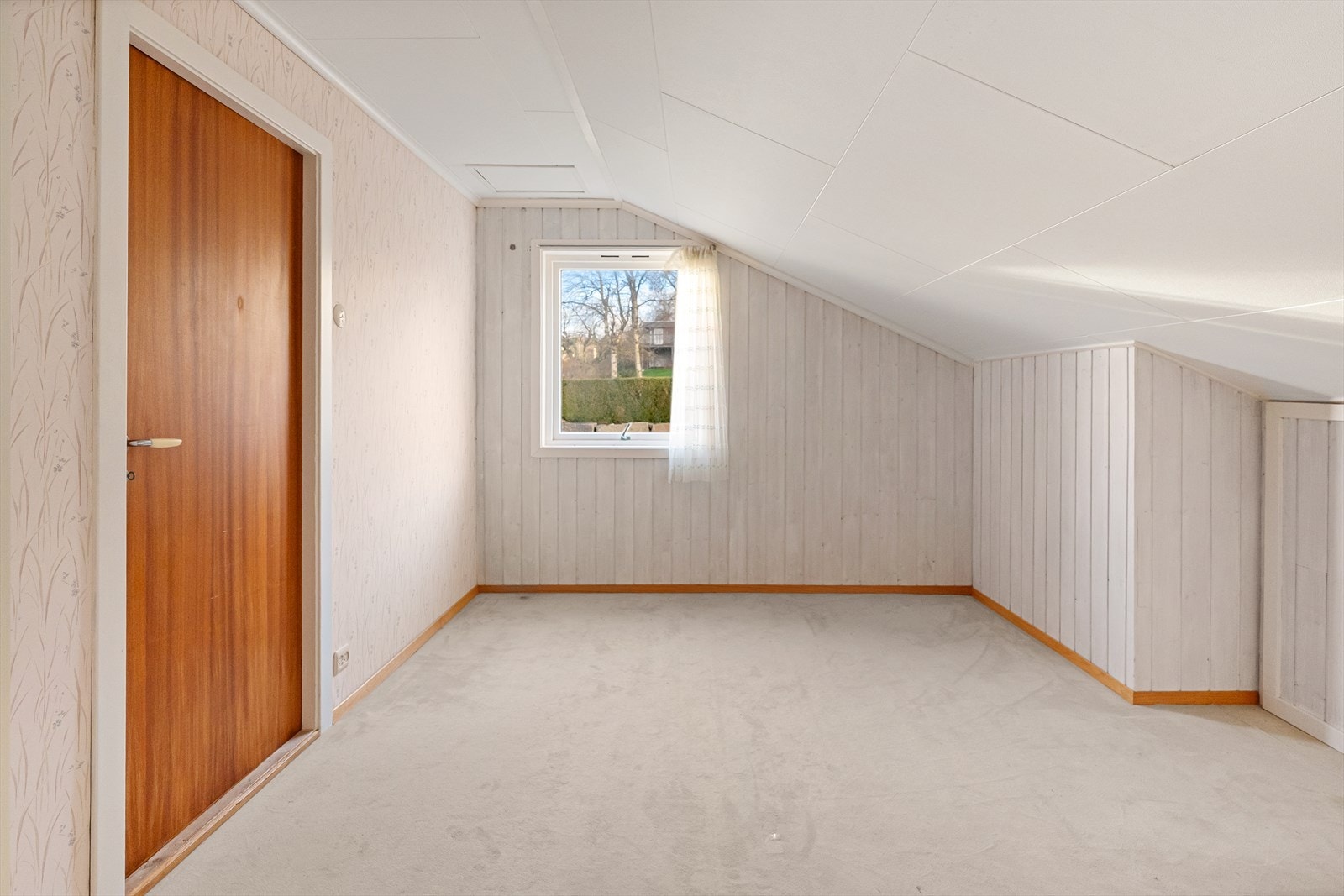 Ellers inneholder 2. et. 2 soverom og 2 boder. Galleribilde