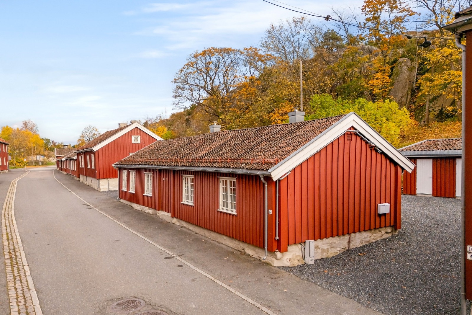 Parkering på gruset gårdsplass Galleribilde