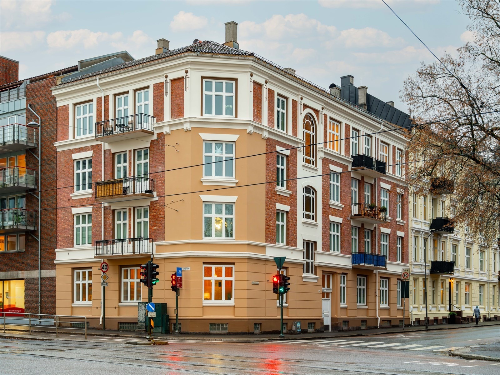 Fasade - Beliggende på populære Majorstuen med Frognerparken som nærmeste nabo! Galleribilde