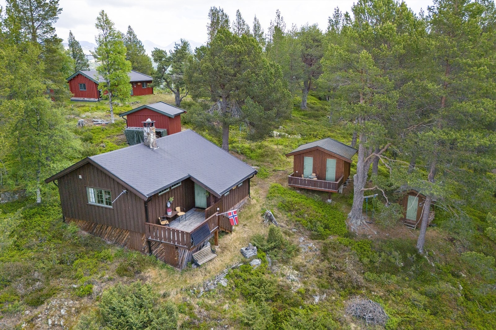 Dronebilde av eiendommen. Galleribilde