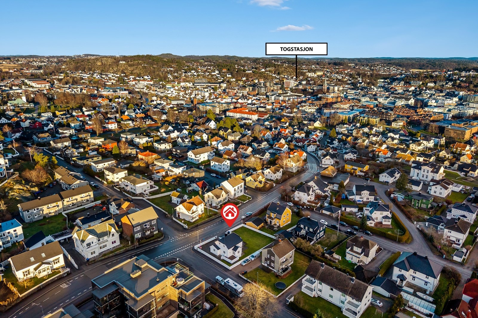 Meget sentral beliggenhet! Kun 10 min. gange til togstasjonen Galleribilde