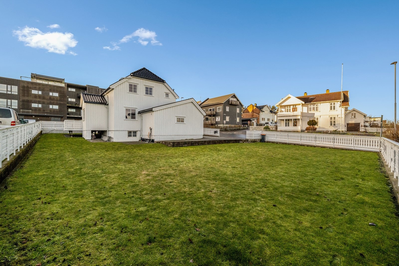 God plass for lek og ballspill, både for barn og voksne! Galleribilde