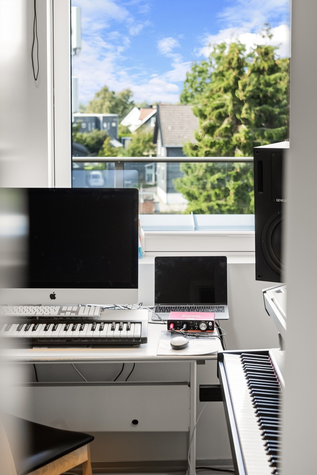 Blir ikke lei av den utsikten på hjemmekontor Galleribilde