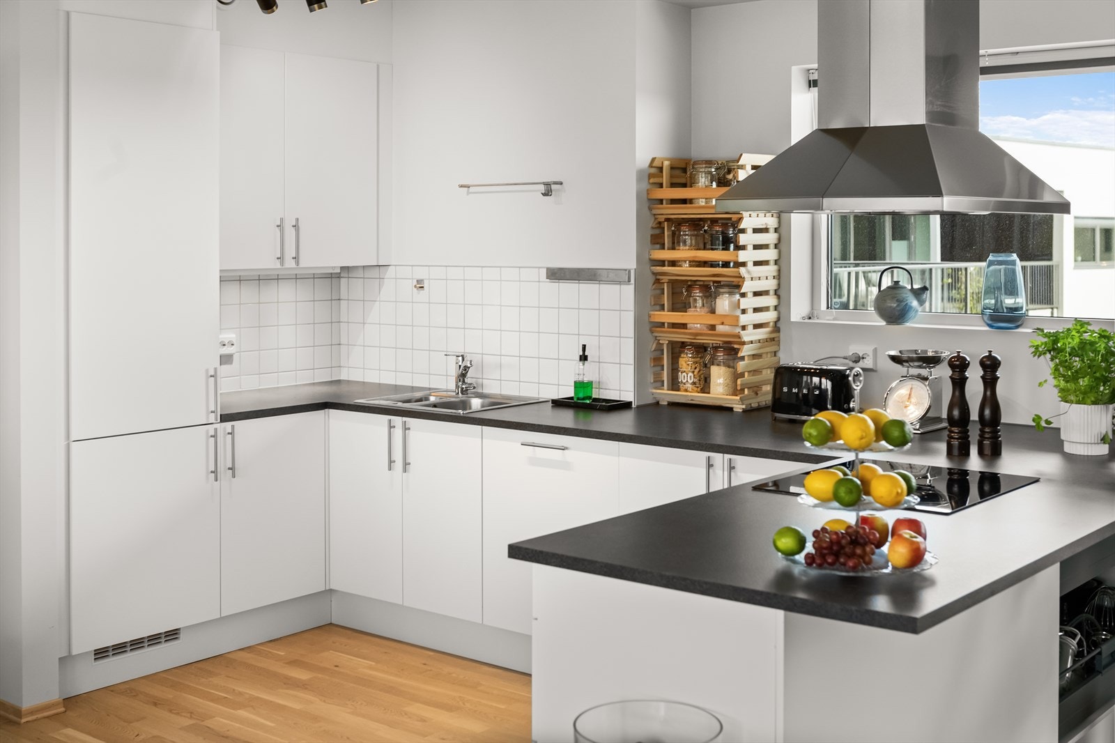 Dette kjøkkenet trives de aller fleste meget godt med Galleribilde