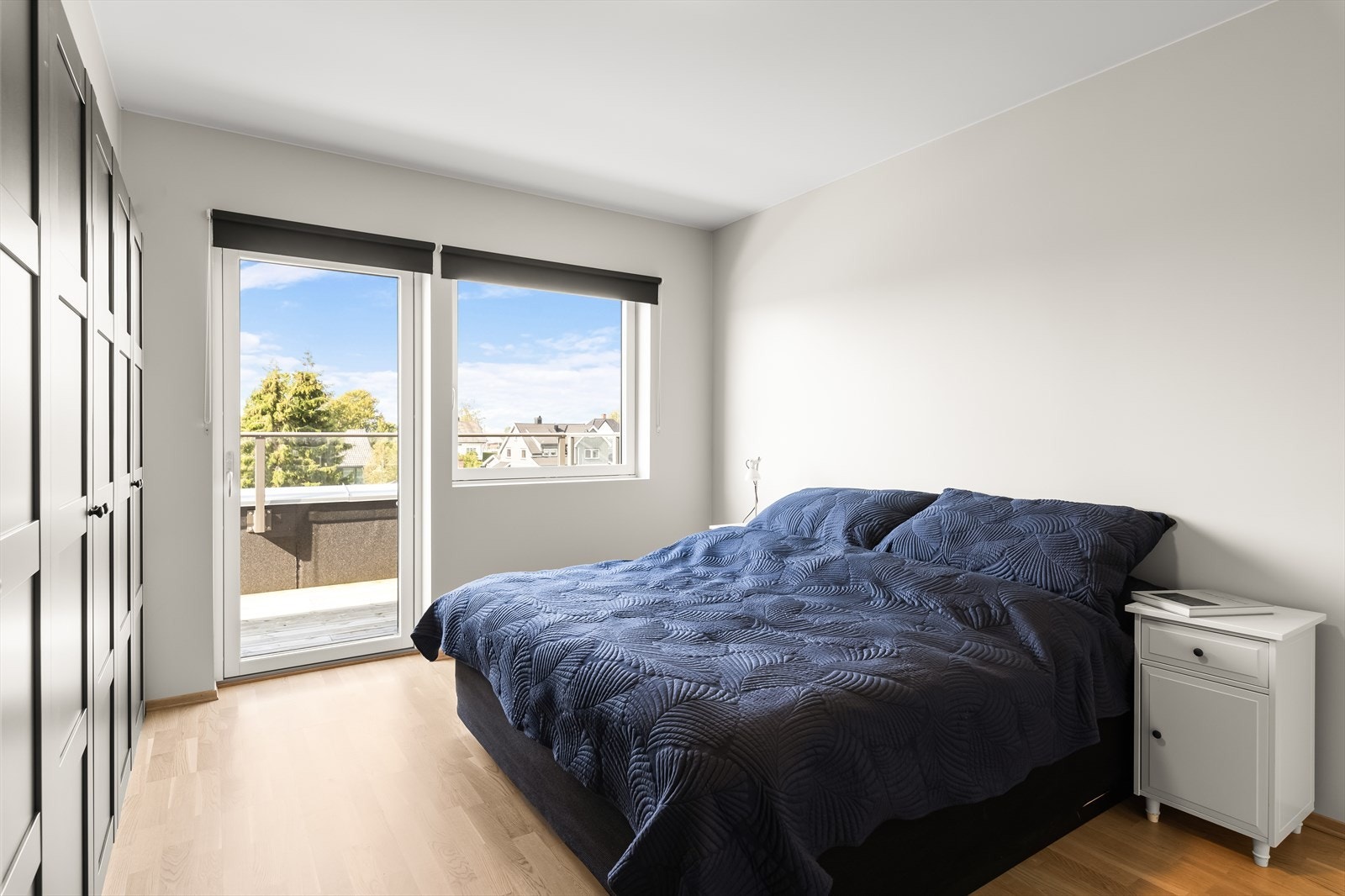 Hovedsoverom har også en utgang til balkongen Galleribilde