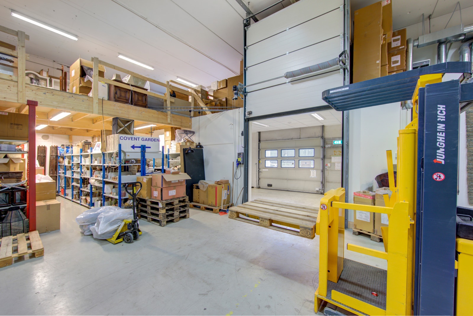 Høytlager II: Delvis messaninlager Galleribilde