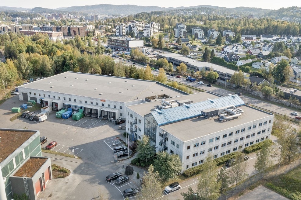 Meget sentral beliggenhet på Lørenskog - umiddelbar nærhet til E6/Rv159. Galleribilde