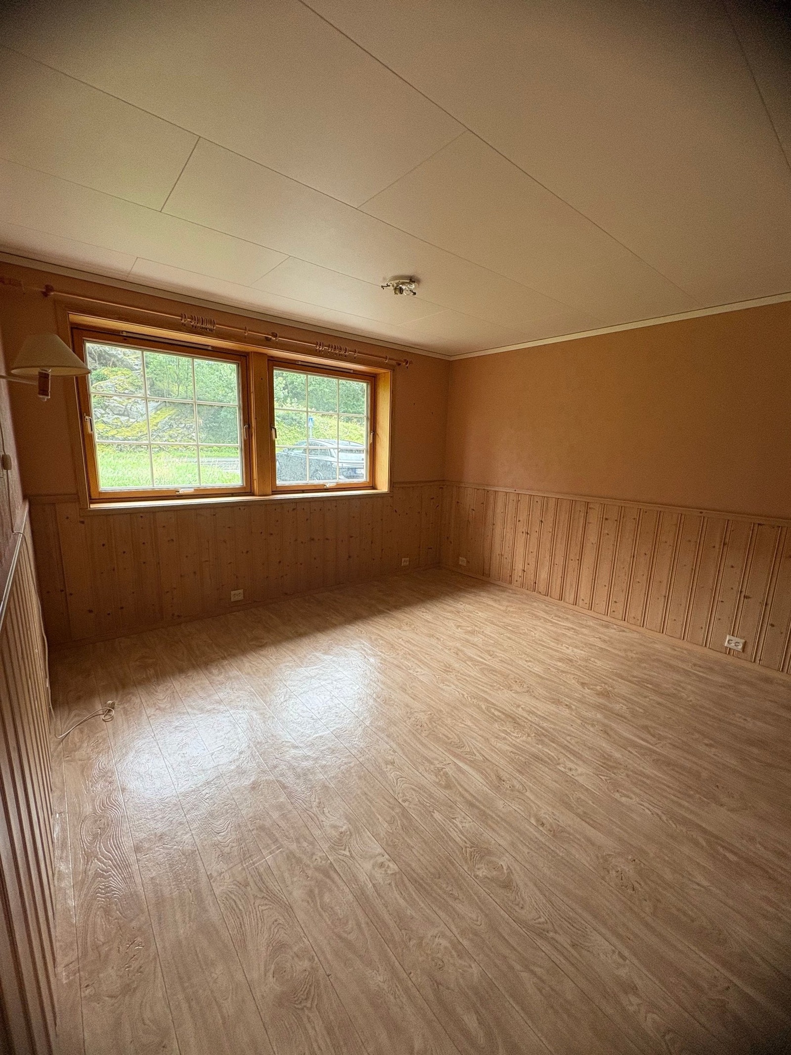 Soverom 1/oppholdsrom, 1 etasje Galleribilde